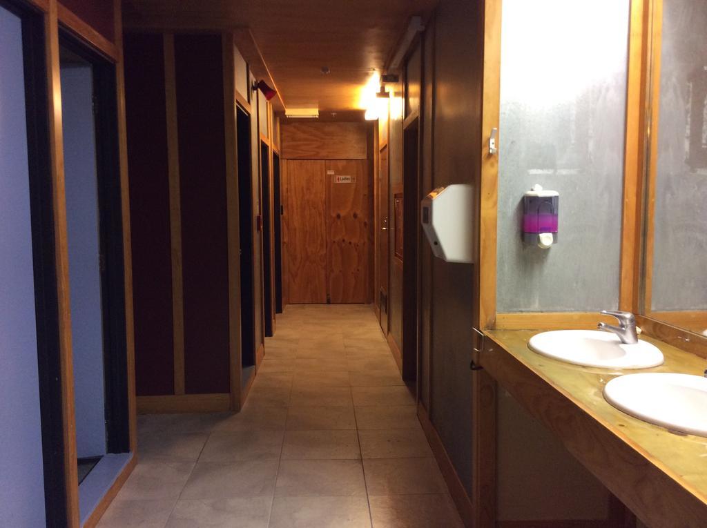 Wild Zebra Backpackers Hostel Wellington Exterior photo