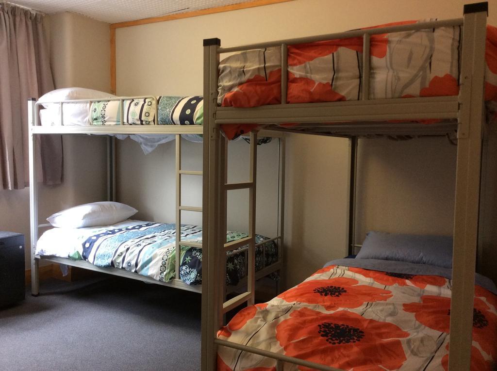 Wild Zebra Backpackers Hostel Wellington Exterior photo