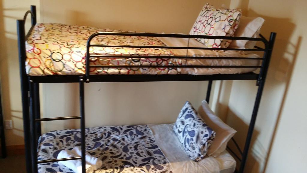 Wild Zebra Backpackers Hostel Wellington Room photo